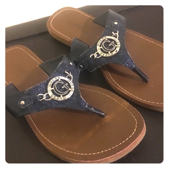 GUESS Flip Flops - Picture 1 of 4